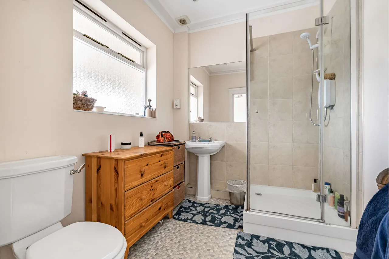 Guildford Road, Woking, GU22, photo 31