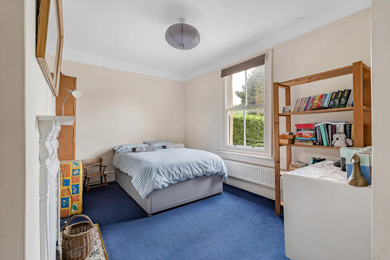 Guildford Road, Woking, GU22, photo 25