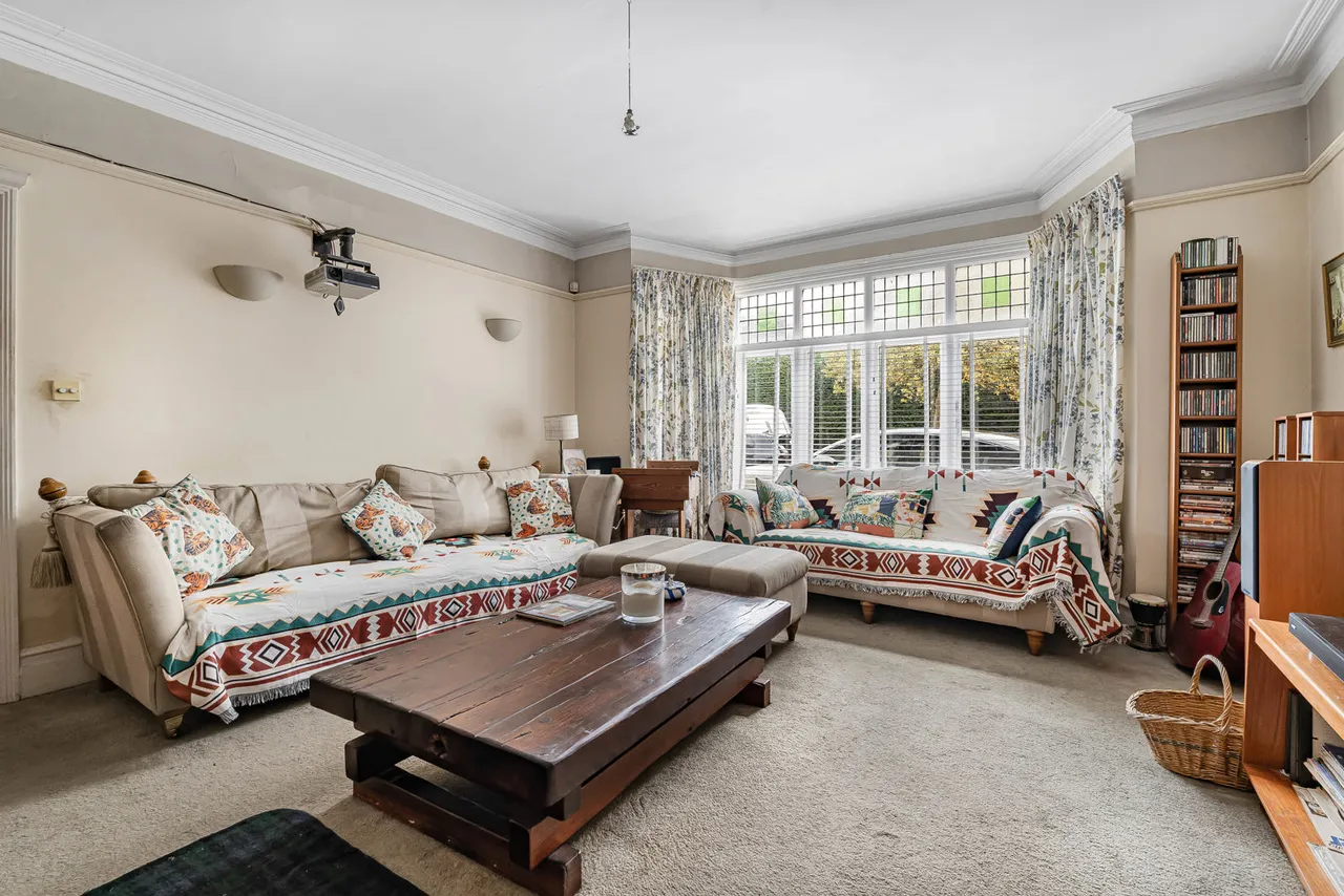 Guildford Road, Woking, GU22, photo 2