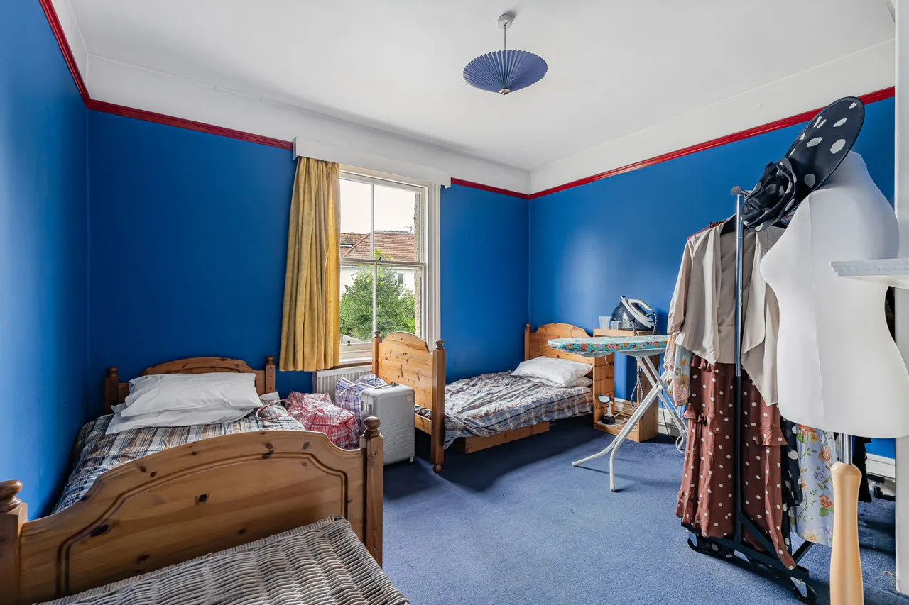Guildford Road, Woking, GU22, photo 27