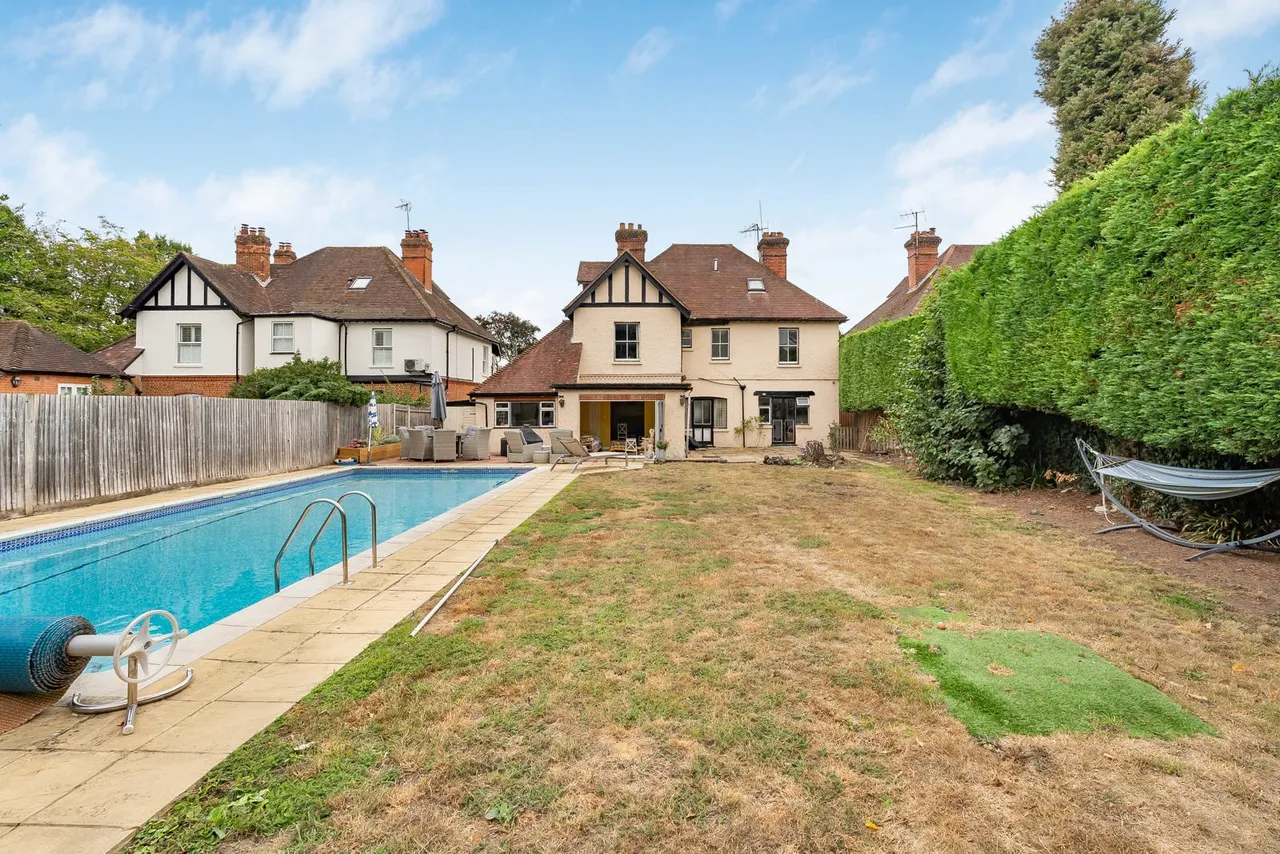 Guildford Road, Woking, GU22, photo 37