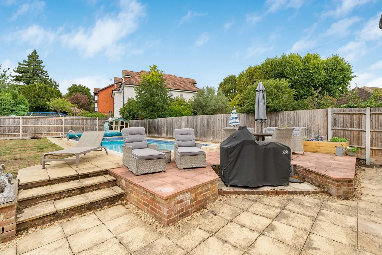 Guildford Road, Woking, GU22, photo 9