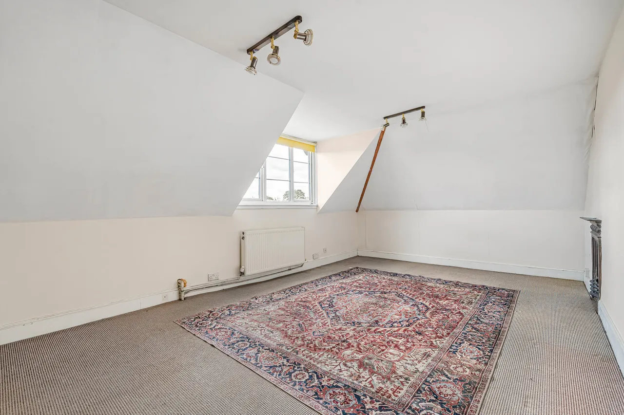 Guildford Road, Woking, GU22, photo 7