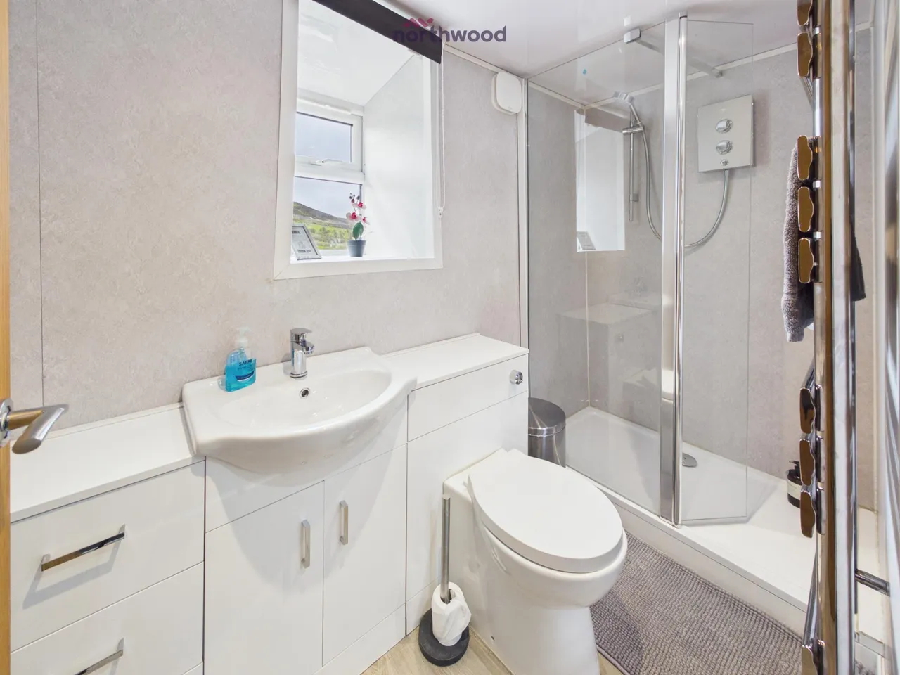 Tai Newyddion, Llandegla, LL11, photo 10
