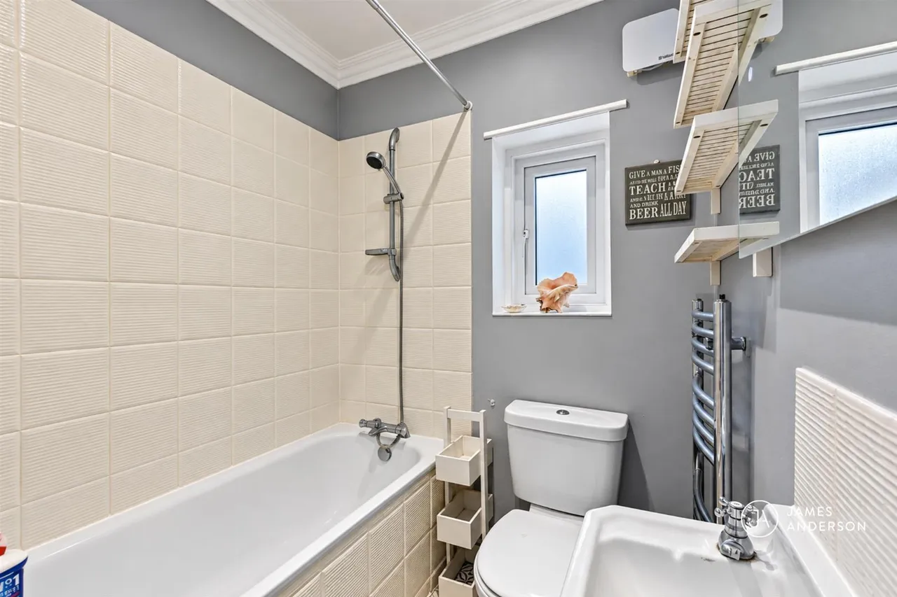 Upper Richmond Road West, London, SW14, photo 6