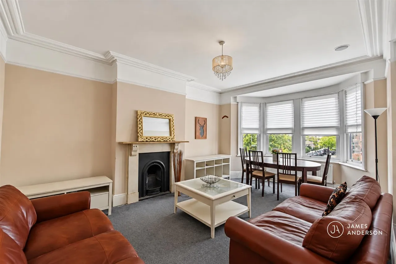 3 bed flat to rent, Upper Richmond Road West, London, SW14