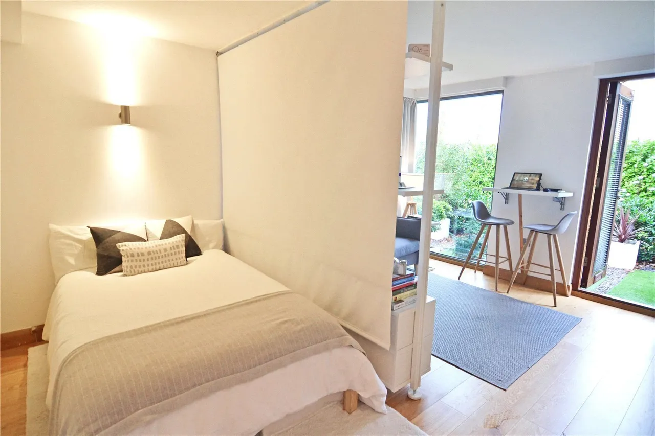 Rivermead Close, Teddington, TW11, photo 5