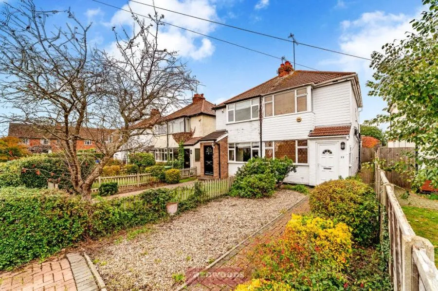 3 bed house to rent, St. Lukes Road, Old Windsor, SL4