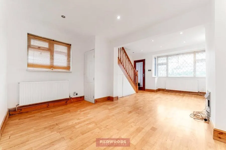 St. Lukes Road, Old Windsor, SL4, photo 3