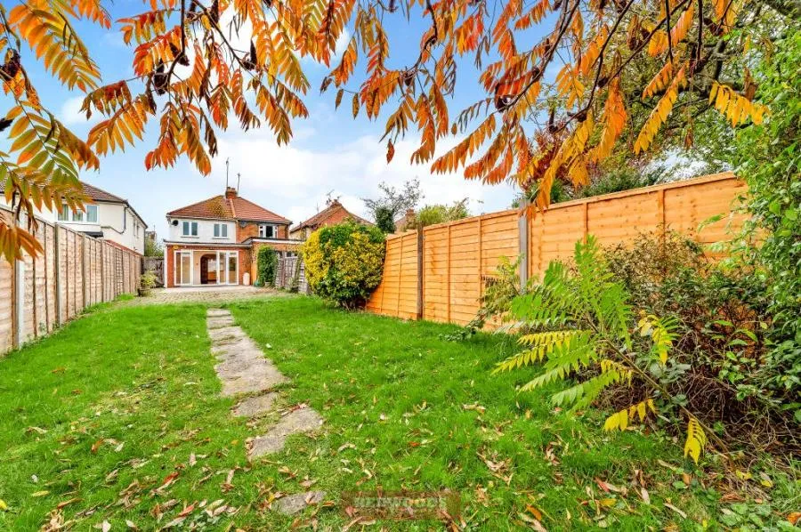 St. Lukes Road, Old Windsor, SL4, photo 12