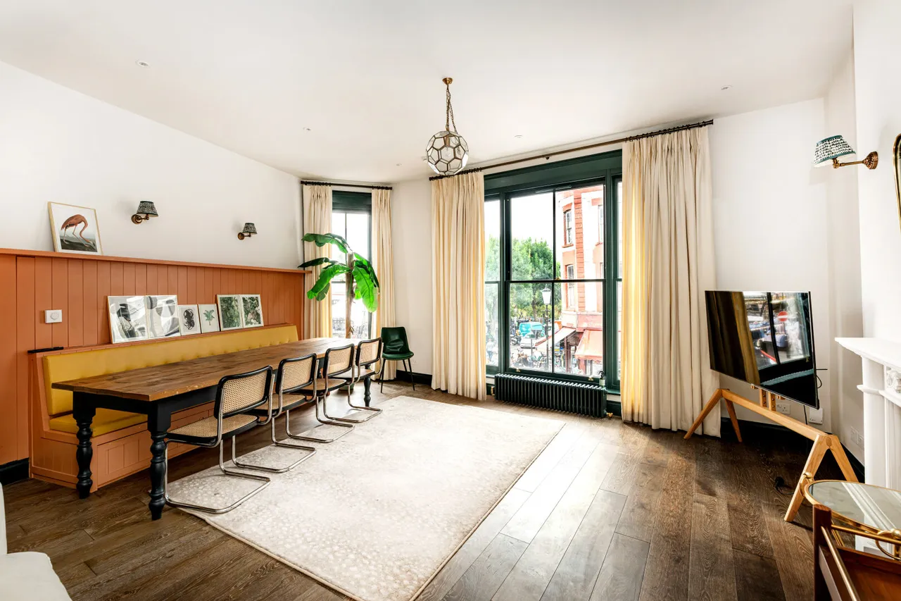 2 bed flat for sale, Portobello Road, London, W10