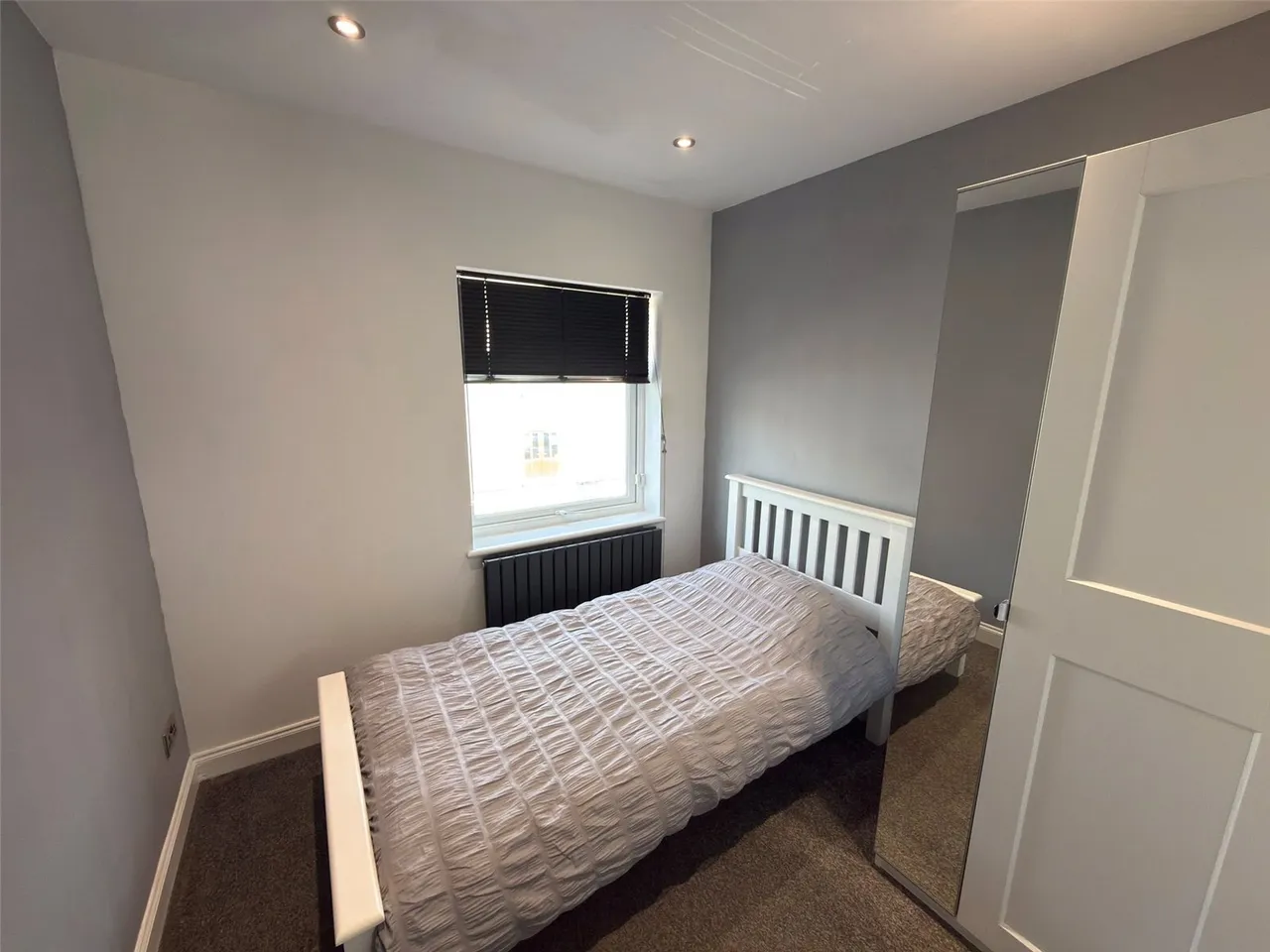 Derbyshire Lane, Hucknall, NG15, photo 9