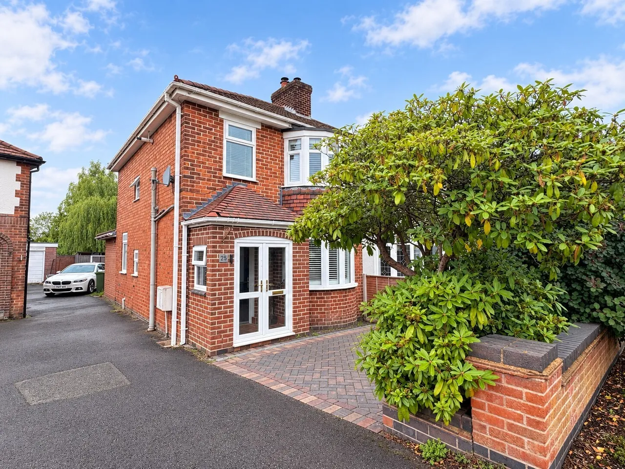3 bed house to rent — Birch Avenue, Cannock, WS11