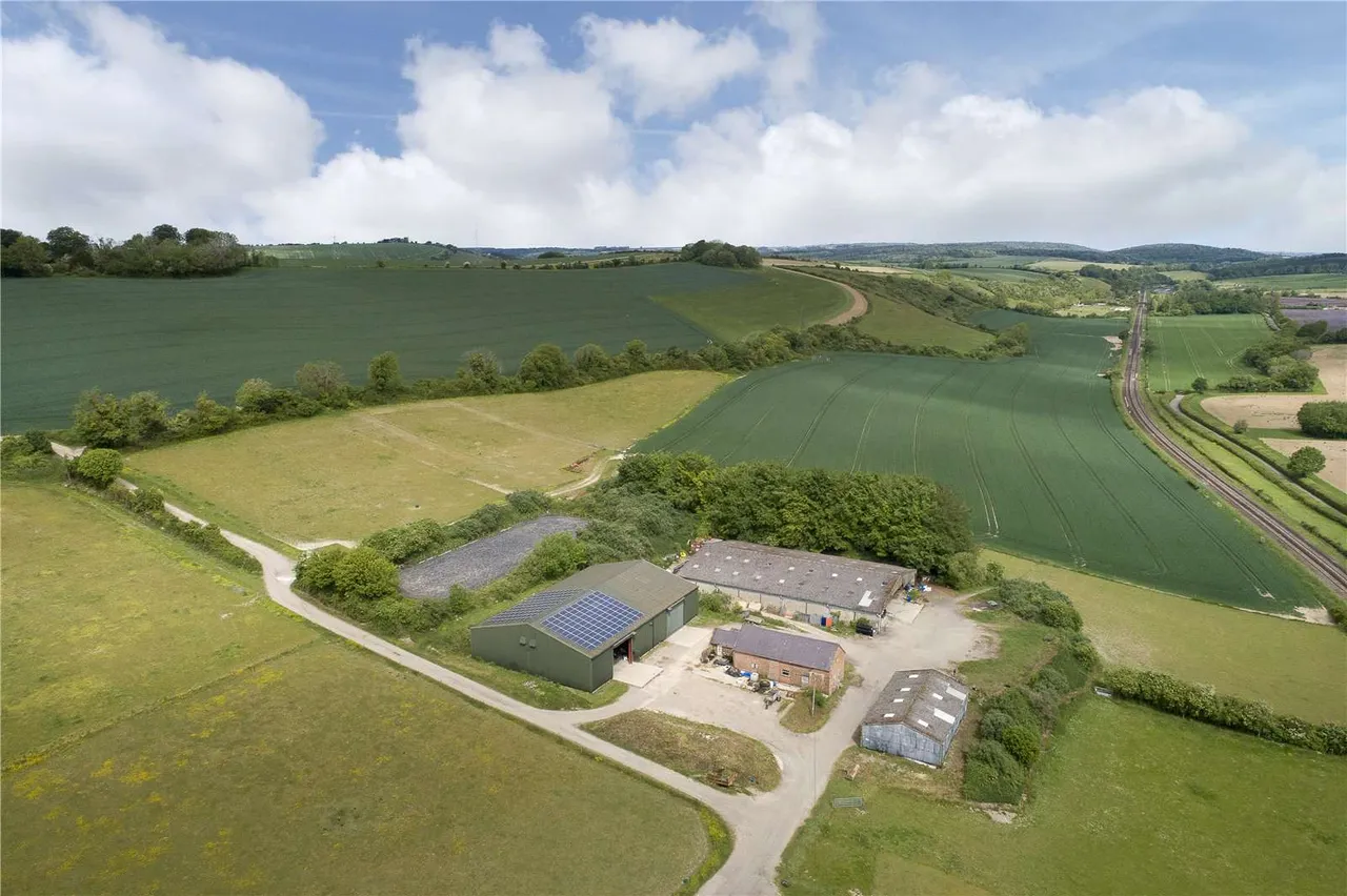 Heberdens Farm, Finchdean, Waterlooville, Hampshire, PO8 0BE, photo 4