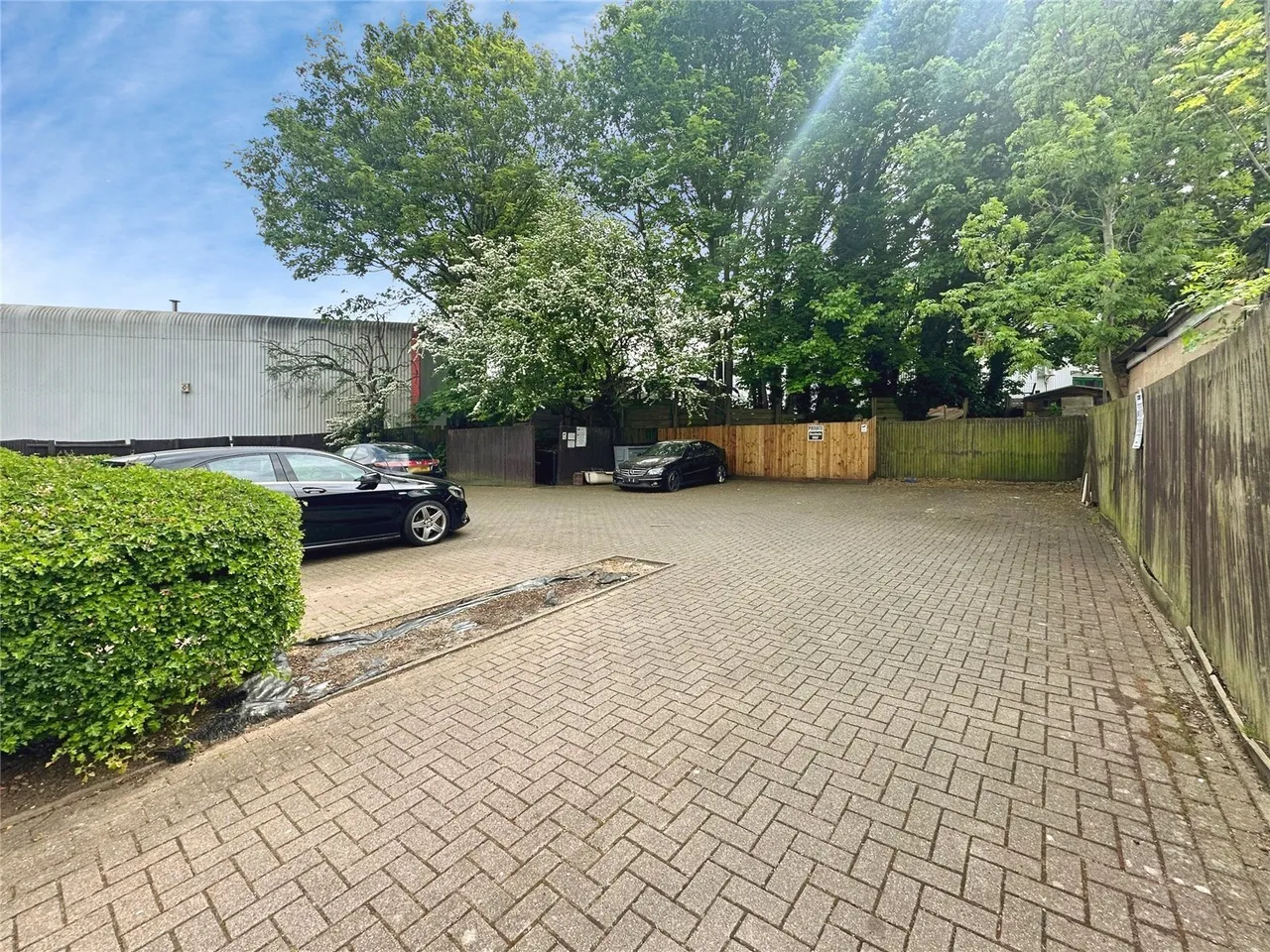 Larkspur Gardens, Luton, Bedfordshire, LU4, photo 12