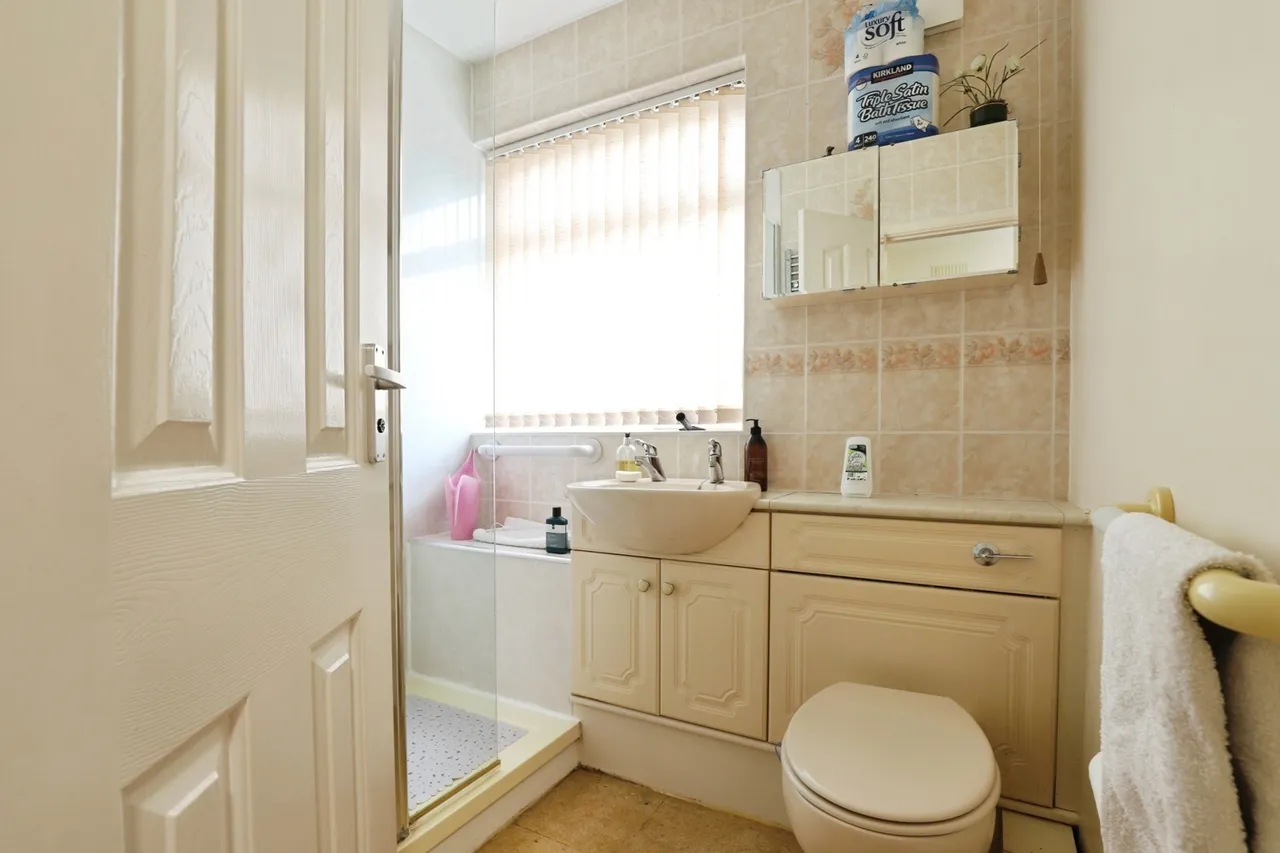 Belvoir Drive, Syston, LE7, photo 15