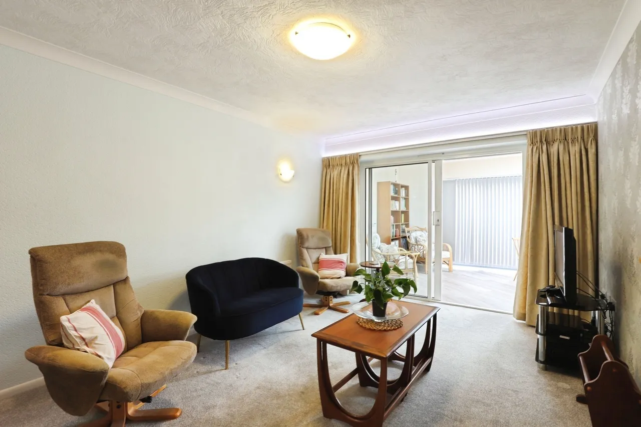 Belvoir Drive, Syston, LE7, photo 9