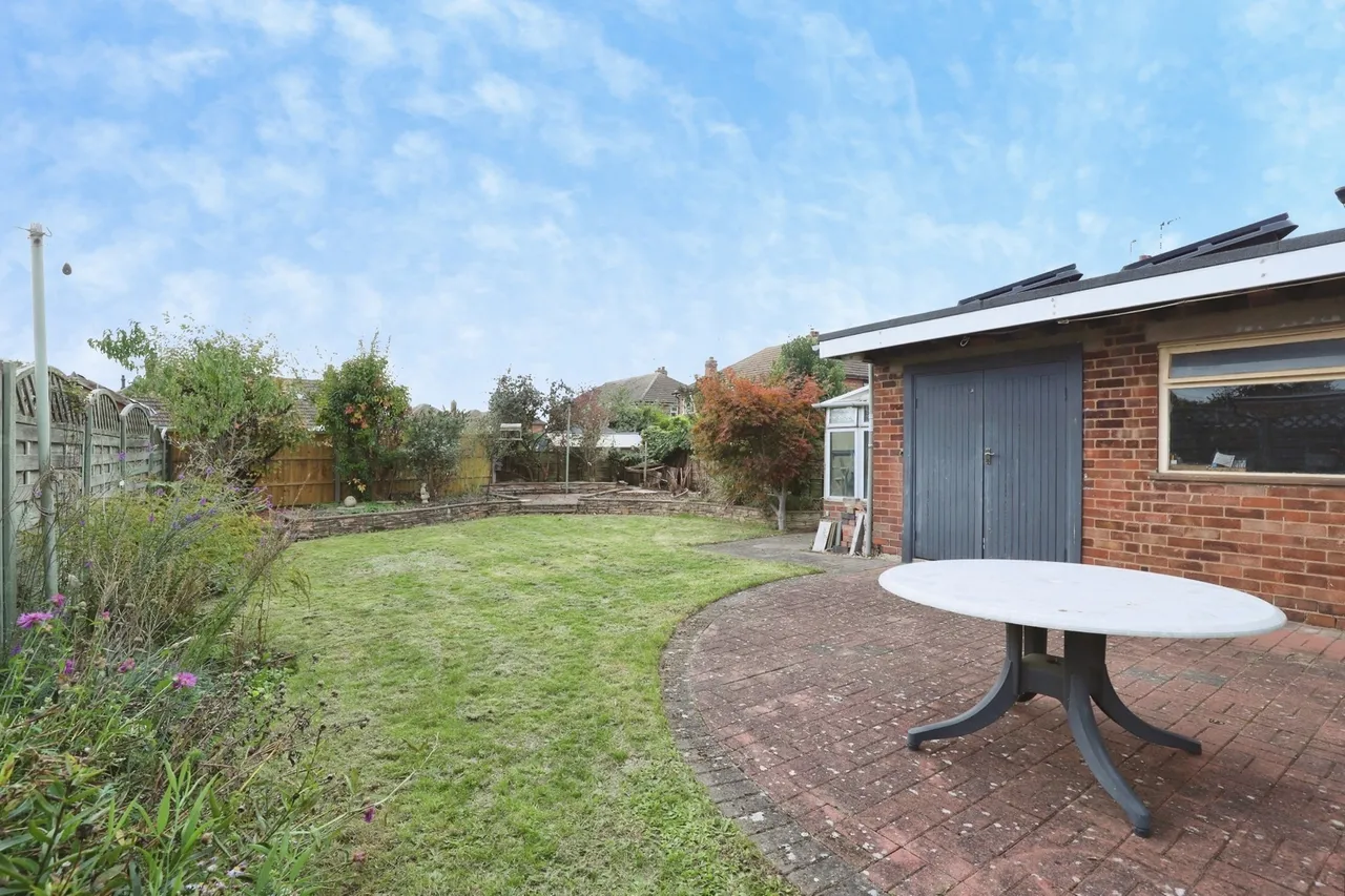 Belvoir Drive, Syston, LE7, photo 17