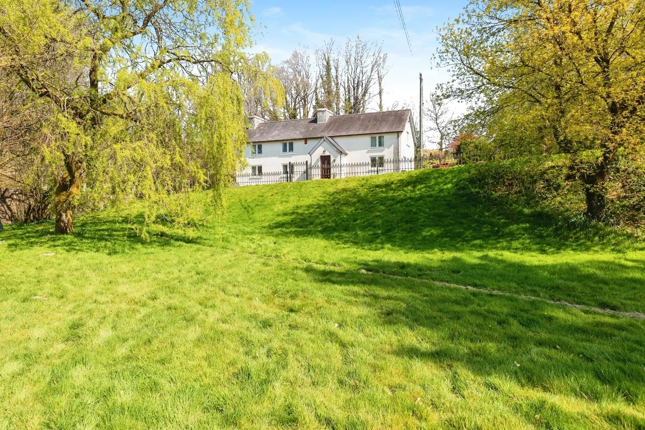 3 bed house for sale, Abergorlech, Carmarthen, SA32
