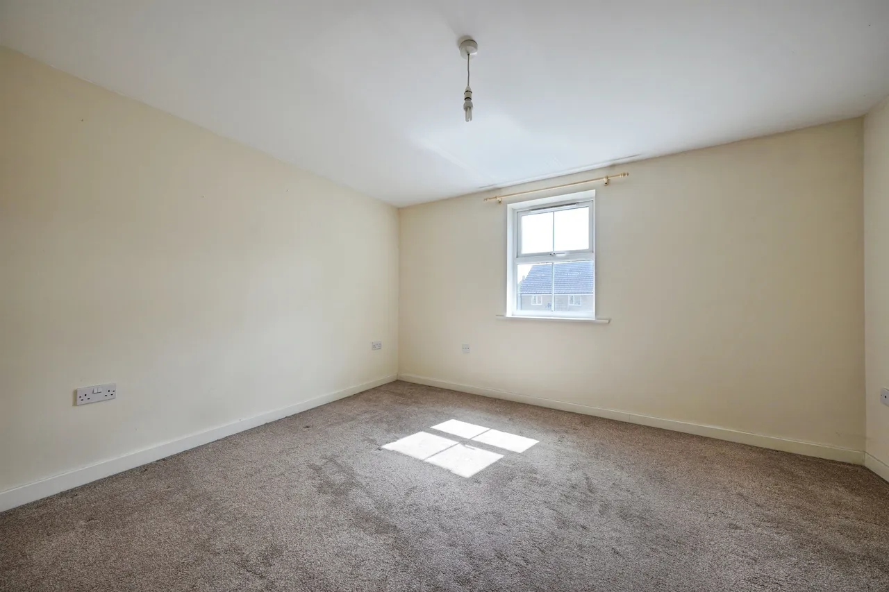 Grouse Road, SN11, photo 3