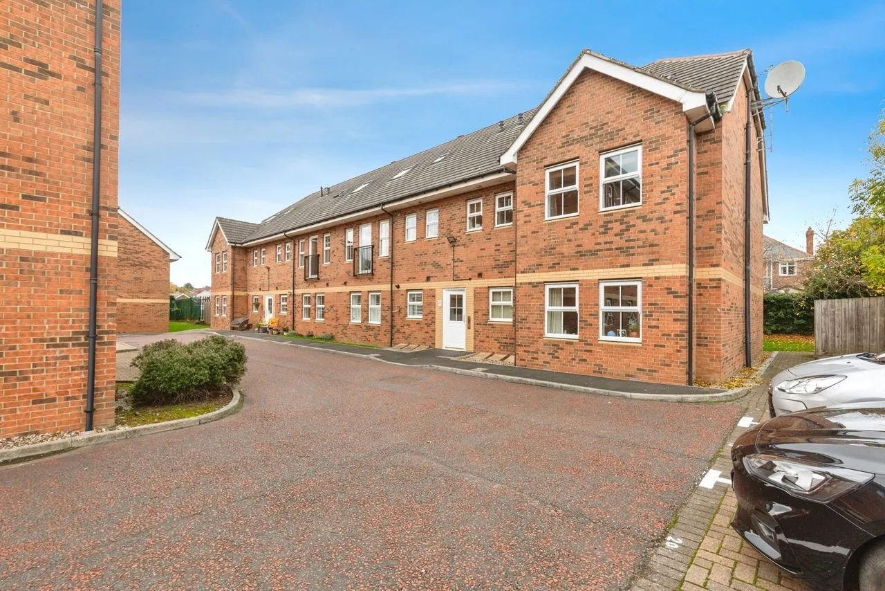 Sandringham Court, Chester Le Street, Durham, DH3, photo 13