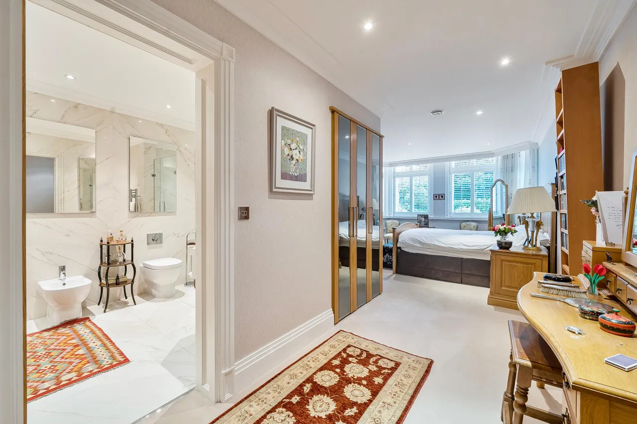 The Mansion, Kingswood Warren Park, photo 25