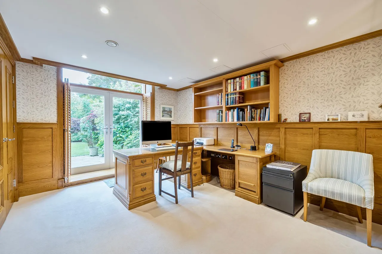 The Mansion, Kingswood Warren Park, photo 32
