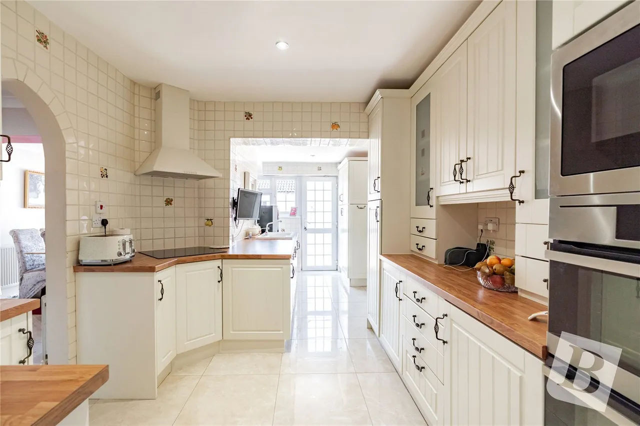 Pinewood Way, Hutton, CM13, photo 4