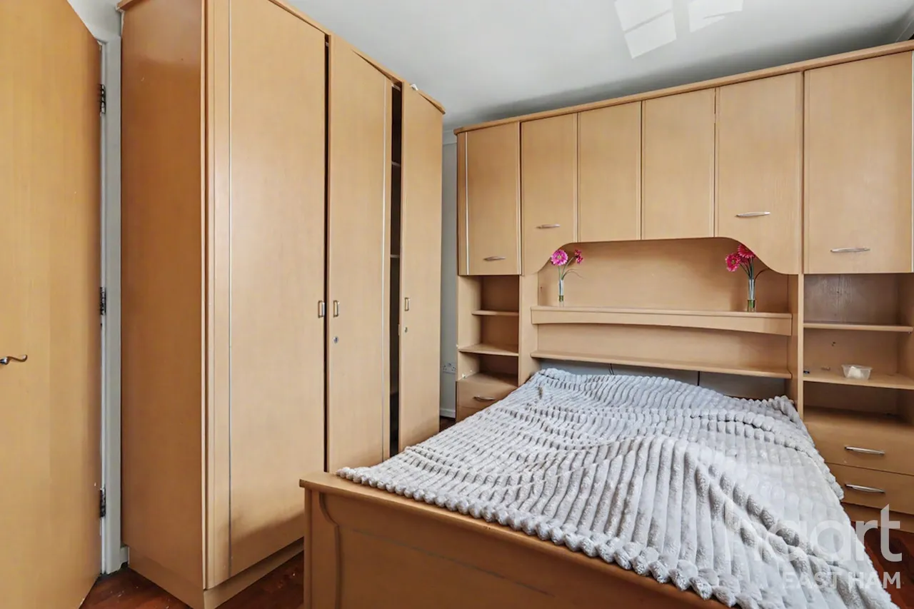 Queensberry Place, London, E12, photo 9