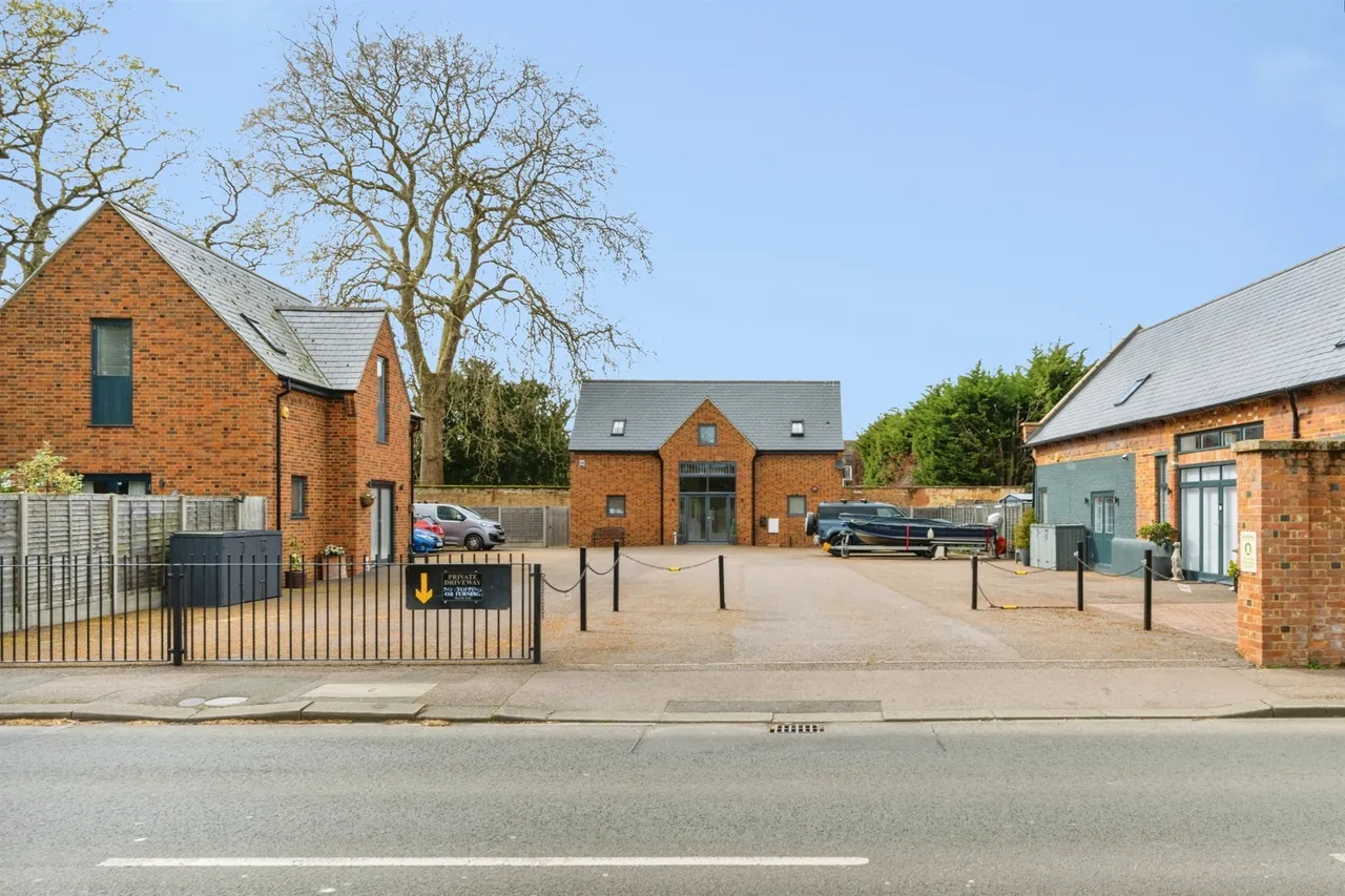 Church Lane, Bedford, MK41, photo 14