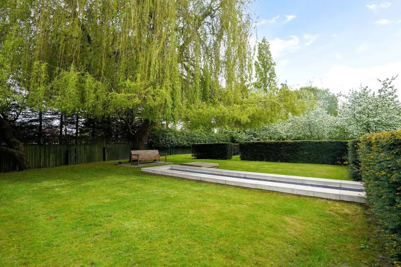 The Bishops Avenue, London, N2, photo 10