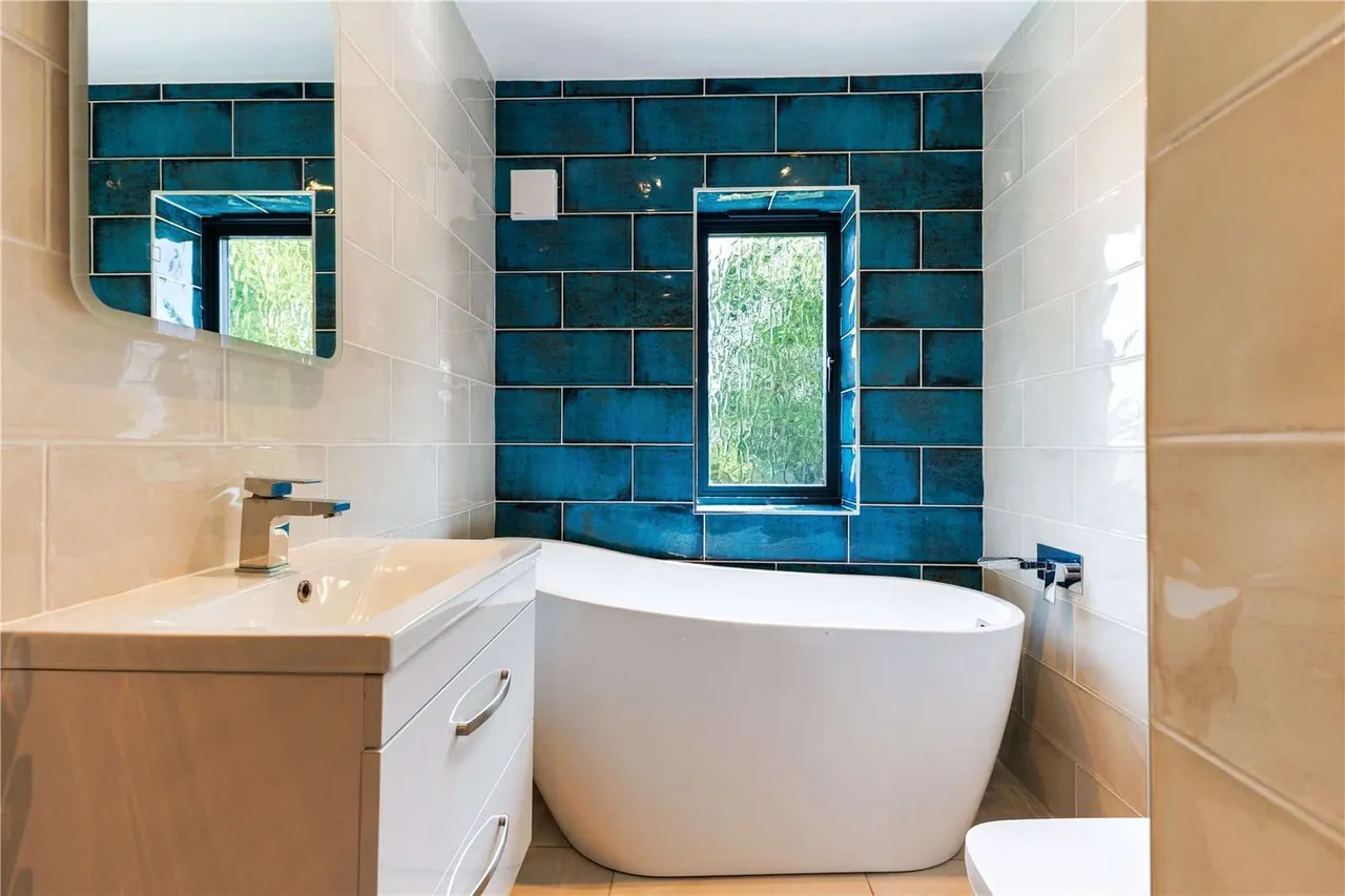 Lower Washwell Lane, Painswick, Stroud, Gloucestershire, GL6 6XW, photo 11