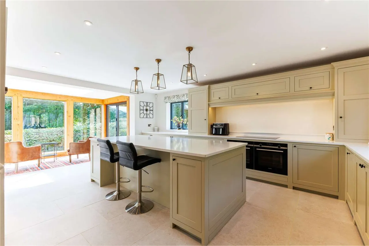 Lower Washwell Lane, Painswick, Stroud, Gloucestershire, GL6 6XW, photo 2