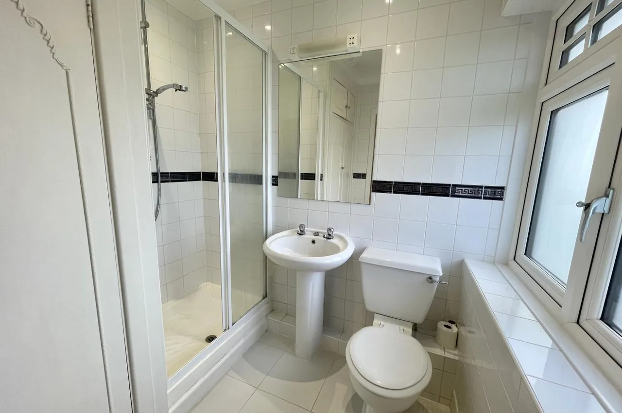Glenferness Avenue, BH3, photo 15