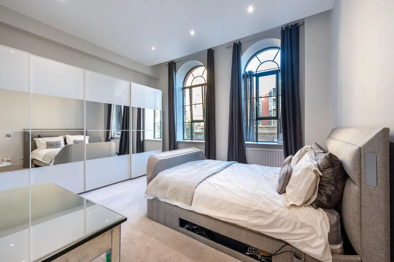 2 Richard Burbidge Mansions, 1 Brasenose Drive, London, photo 3