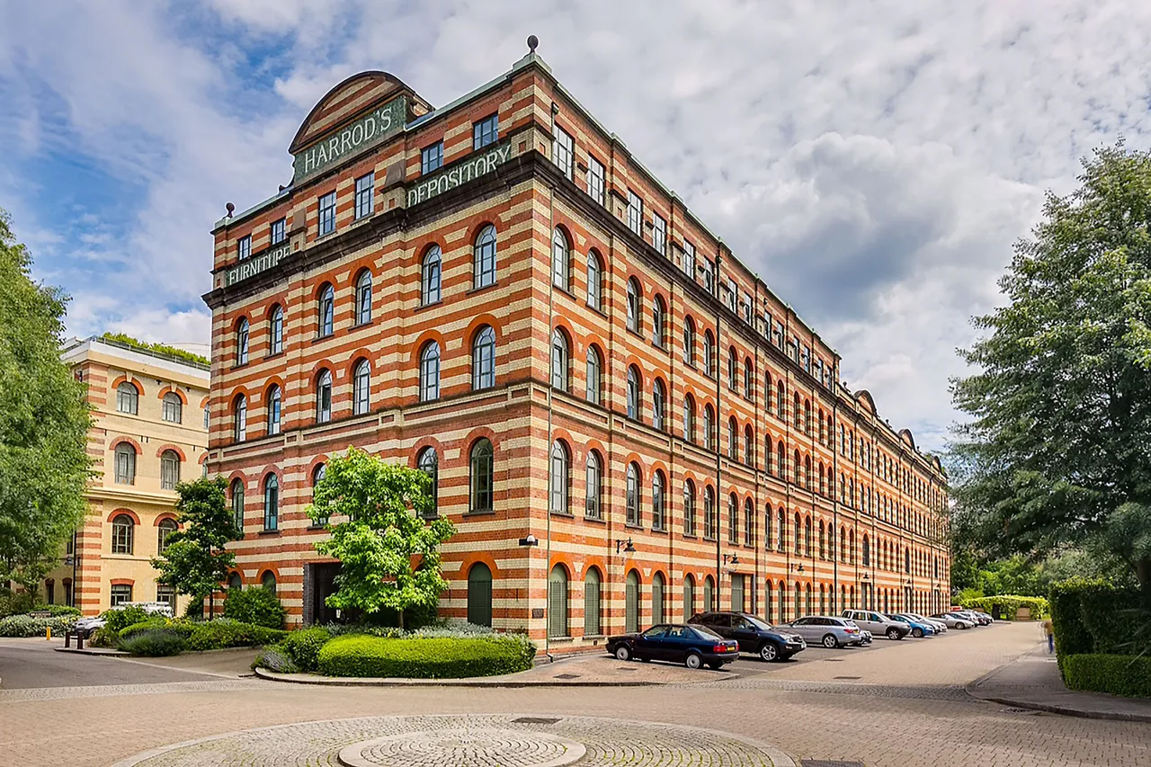 2 Richard Burbidge Mansions, 1 Brasenose Drive, London, photo 8