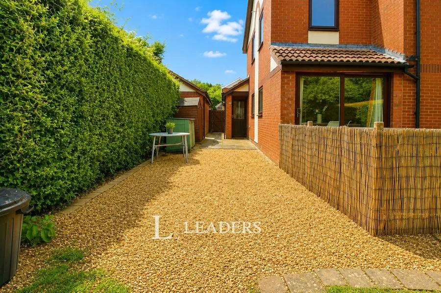 Dyers Mews, Neath Hill, MK14, photo 23