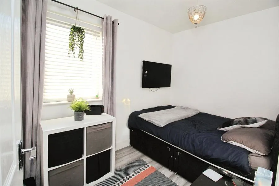 Dyers Mews, Neath Hill, MK14, photo 14