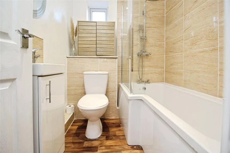 Dyers Mews, Neath Hill, MK14, photo 13