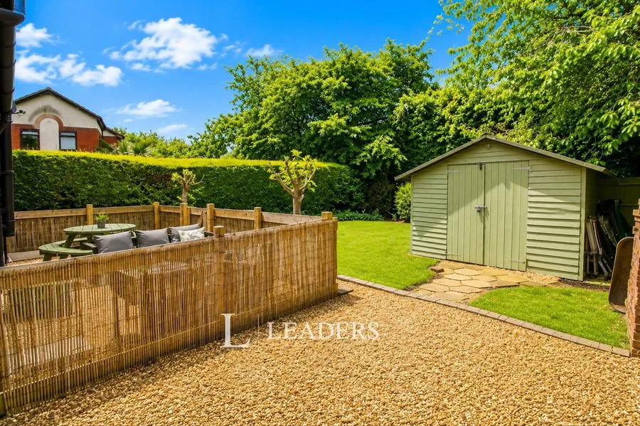 Dyers Mews, Neath Hill, MK14, photo 21