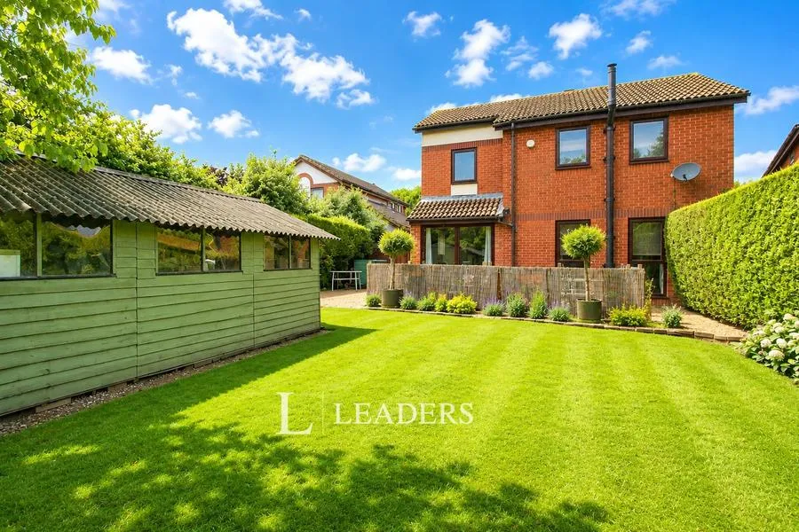 Dyers Mews, Neath Hill, MK14, photo 4