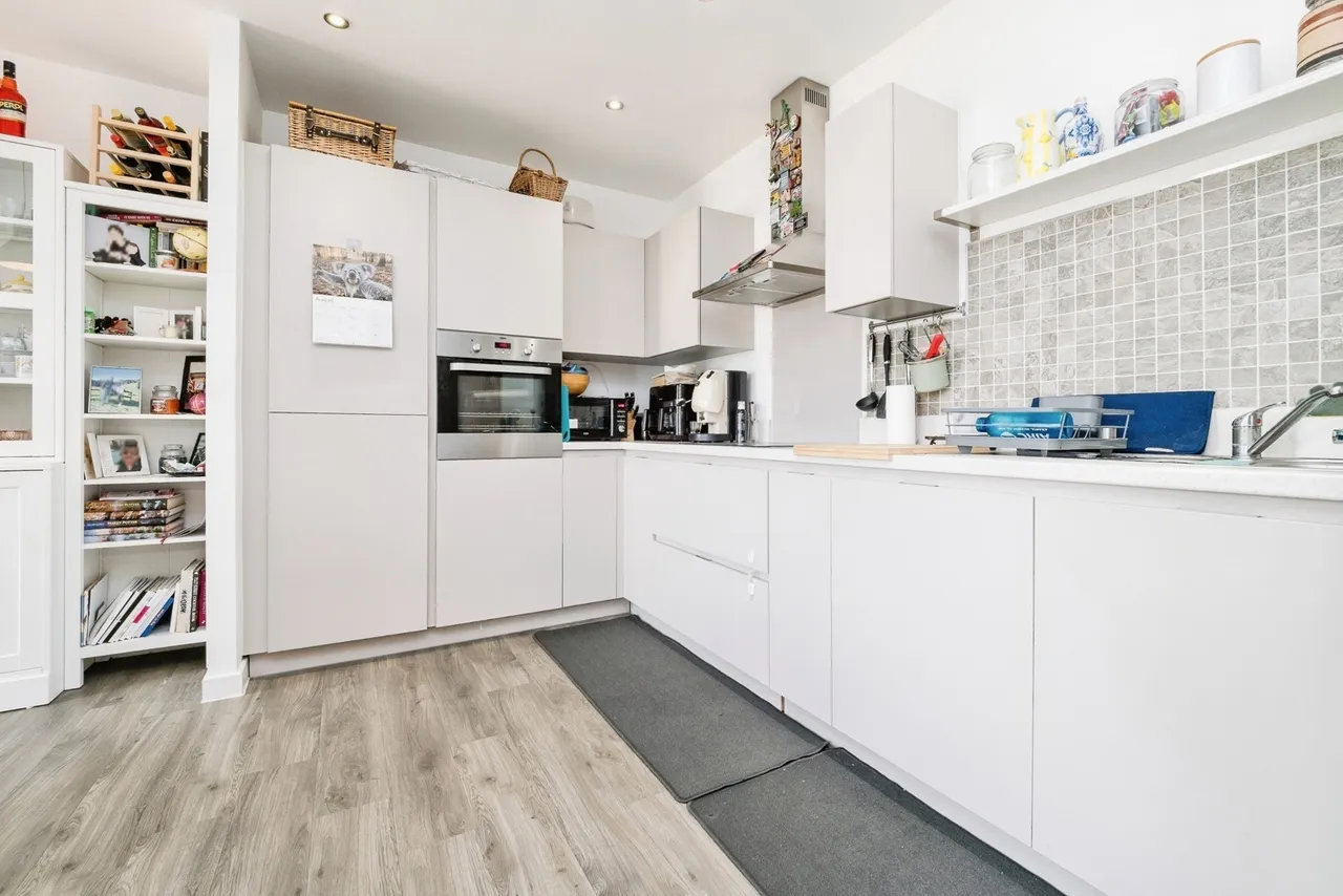 Ripplegate Walk, Barking, IG11, photo 11