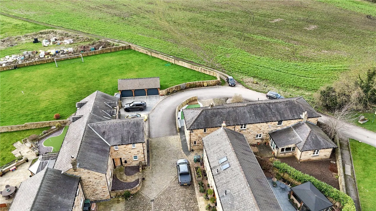 Church Side, Methley, LS26, photo 12