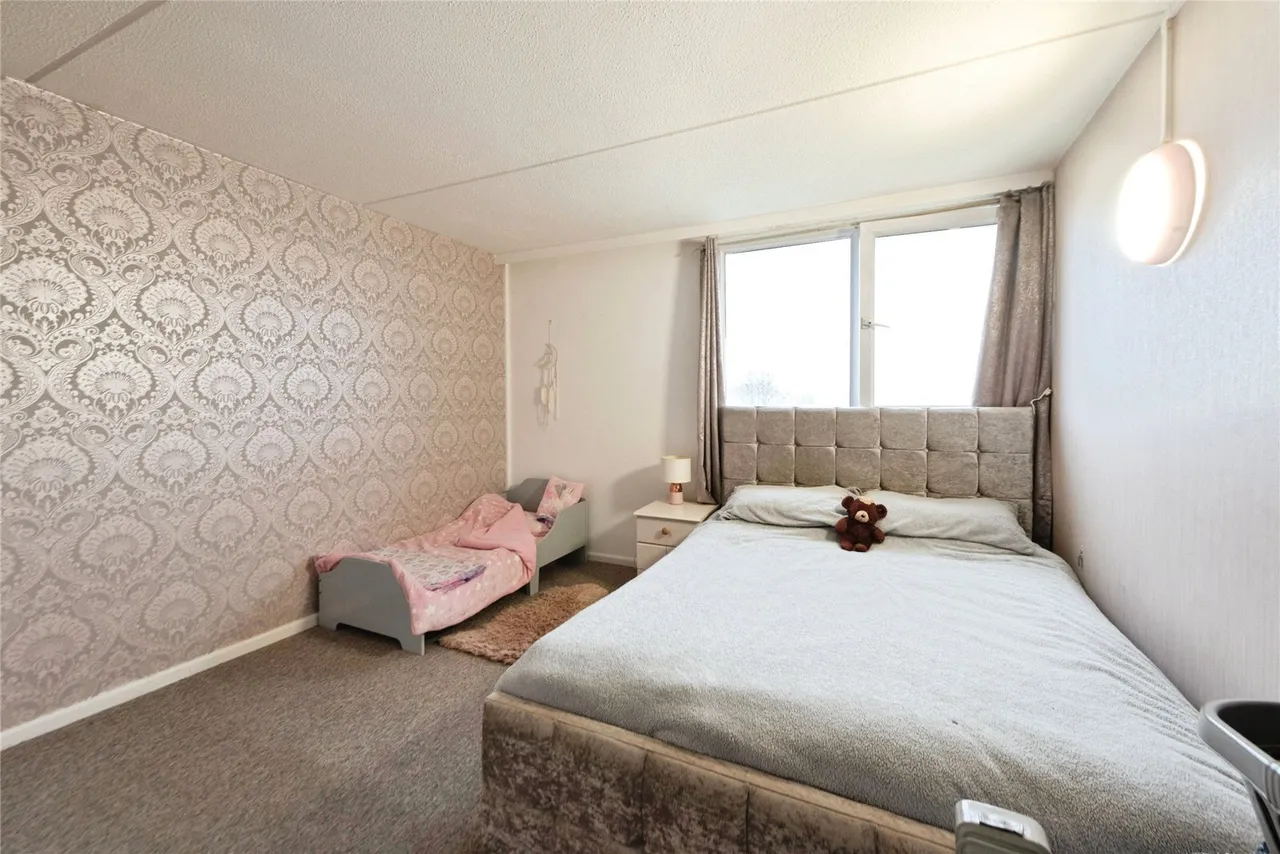 Magennis Close, Gosport, PO13, photo 5