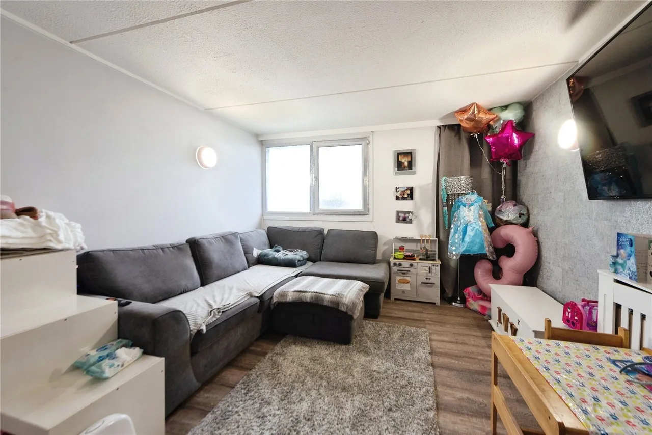 Magennis Close, Gosport, PO13, photo 6