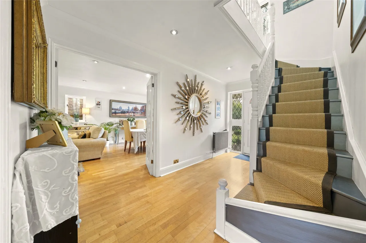 St. Leonards Road, Claygate, Esher, Surrey, KT10, photo 10