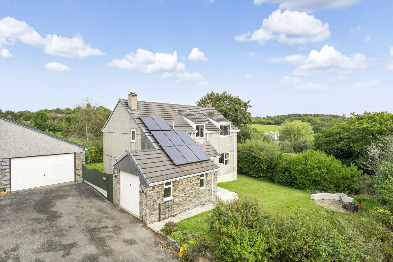 4 bed property for sale — Rezare, Launceston, Cornwall, PL15