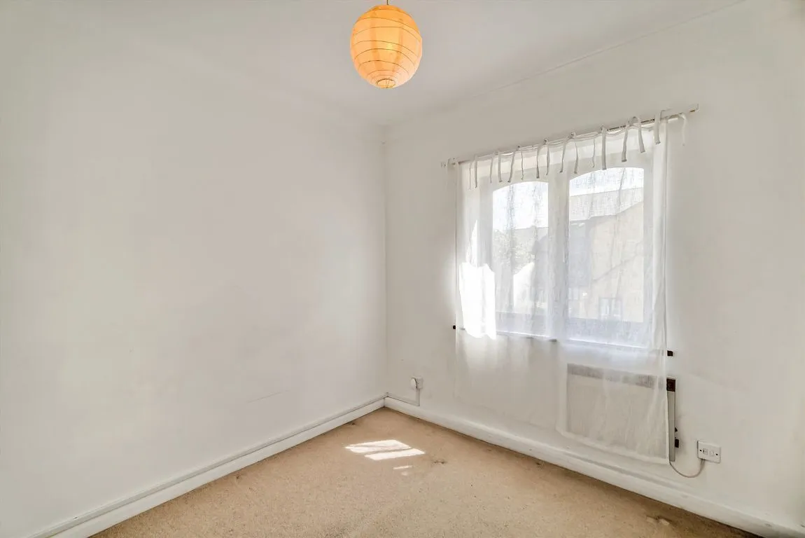 Greenford Avenue, W7, photo 4