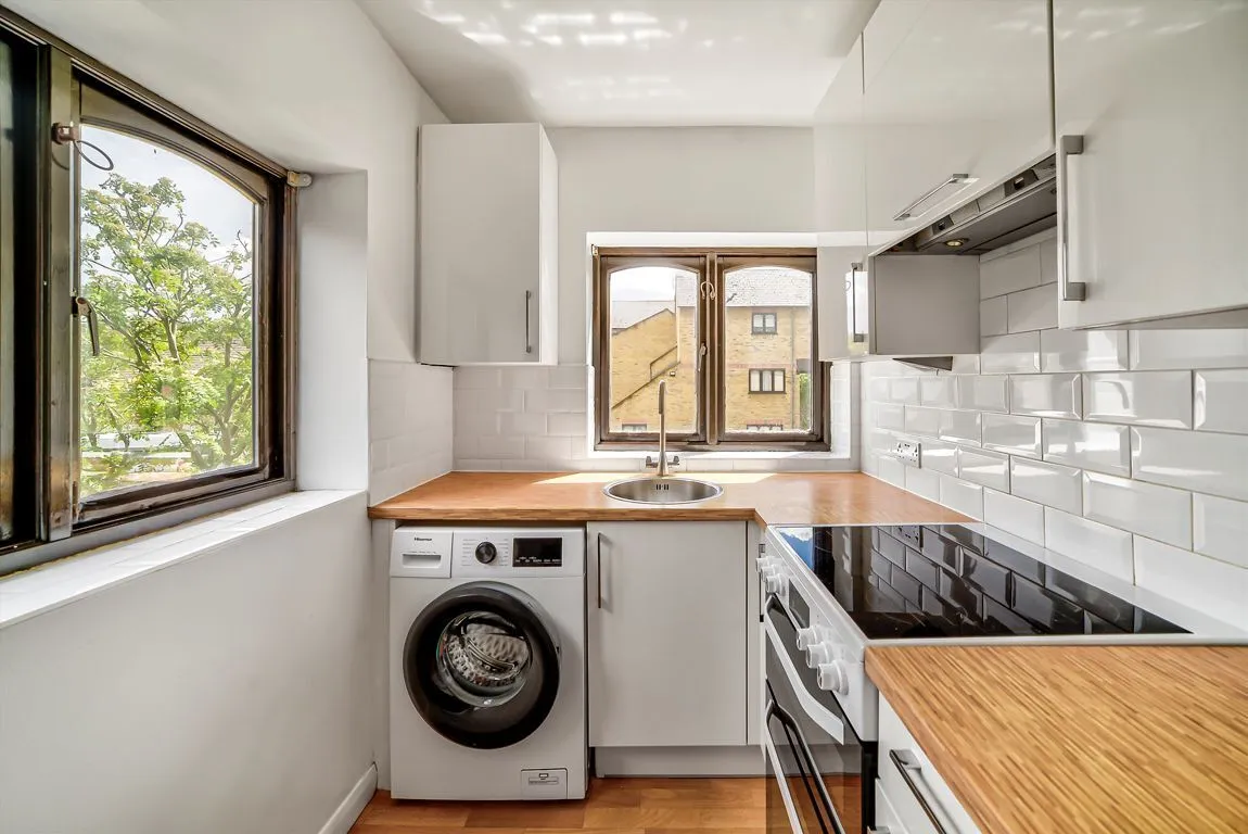 Greenford Avenue, W7, photo 3