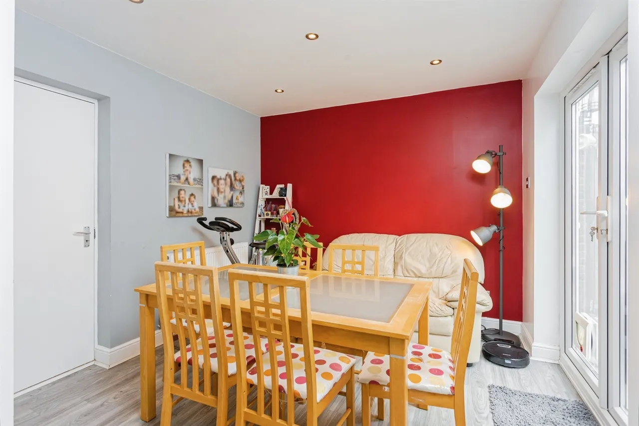 Robin Road, Burgess Hill, photo 9